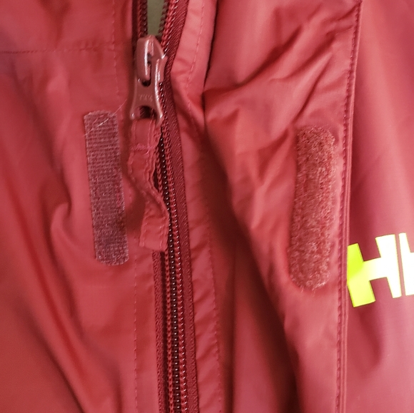 Men’s Helly Hansen Rain coat. Size Medium - Picture 8 of 11